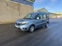 Usado Fiat Doblò Easy 95 HP (69 kW) 2017 Azul Monovolume