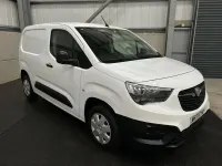 Used Vauxhall Combo 100 HP (73 kW) 2022 White MPV