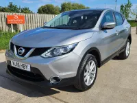 Gebraucht Nissan Qashqai Acenta 110 PS (80 kW) 2016 Silber SUV