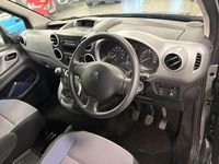 Used Peugeot Partner Tepee Allure 100 HP (73 kW) 2016 Grey MPV