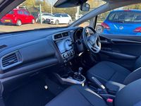 Used Honda Jazz SE 102 HP (75 kW) 2019 White Hatchback