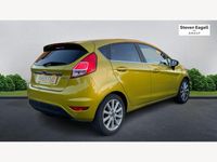 Used Ford Fiesta Titanium 100 HP (73 kW) 2015 Yellow Hatchback