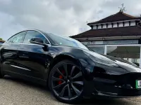 Używany Tesla Model 3 Performance 334 kW (455 KM) 2023 Sedan/Limuzyna