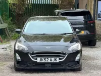 Käytetty Ford Focus Titanium 2018 Musta Viistoperä