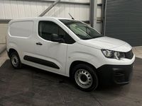 Used Peugeot Partner Premium 100 HP (73 kW) 2023 White MPV