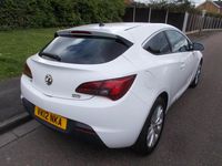 Second-hand Vauxhall Astra GTC SRi 2012 Alb Hatchback