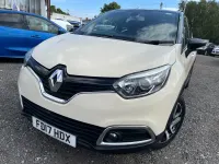Used Renault Captur Dynamique 90 HP (66 kW) 2017 Cream/black SUV