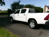 Used Toyota HiLux Active 150 HP (110 kW) 2020 White Pickup