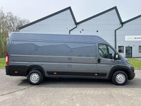 Begagnad Peugeot Boxer 140 HK (102 kW) 2020 Grå Van