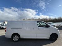 Used Vauxhall Vivaro 100 HP (73 kW) 2023 White MPV