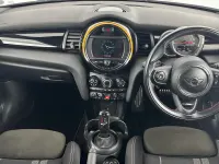 Usado Mini Cooper S Hatch 189 HP (139 kW) 2018 Prateado Citadino
