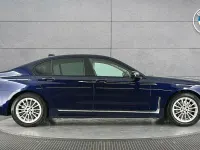 Gebraucht BMW 730 Comfort Edition 282 PS (207 kW) 2022 Blau Limousine