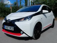 Used Toyota Aygo x-press 69 HP (50 kW) 2017 White Hatchback