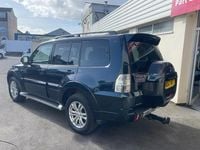 Used Mitsubishi Shogun 187 HP (137 kW) 2018 Green SUV