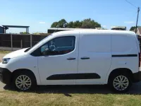 Used Citroën Berlingo Start 100 HP (73 kW) 2019 White MPV