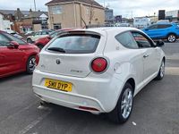 Begagnad Alfa Romeo MiTo Sprint 95 HK (69 kW) 2011 Vit Halvkombi