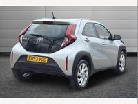 Used Toyota Aygo X PURE 72 HP (52 kW) 2023 Silver SUV
