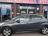 Gebraucht Peugeot 208 Allure 115 PS (84 kW) 2014 Grau Kleinwagen