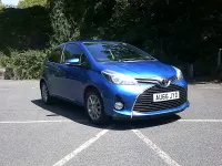 Used Toyota Yaris 99 HP (72 kW) 2016 Blue Hatchback