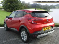 Used Renault Captur Iconic 89 HP (65 kW) 2022 Red SUV