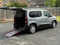 Używany Peugeot Rifter Allure 2020 Szary Minivan