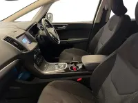 Usado Ford S-MAX Titanium 190 HP (139 kW) 2022 Prateado Monovolume