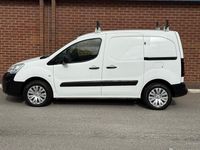 Usado Citroën Berlingo 100 CV (73 kW) 2017 Blanco Monovolumen