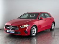 Używany Mercedes A180 Executive 136 KM (100 kW) 2019 Czerwony Hatchback