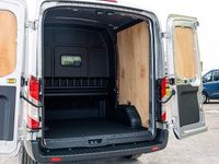 Usado Ford Transit 130 CV (95 kW) 2023 Plateado Familiar