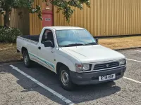 Used Toyota HiLux 97 HP (71 kW) 1998 White Pickup