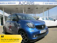 Used Smart ForFour Premium 90 HP (66 kW) 2015 Blue Hatchback