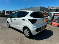 Used Hyundai i10 67 HP (49 kW) 2017 White Hatchback