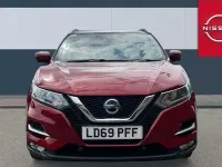 Used Nissan Qashqai N-Connecta 160 HP (117 kW) 2020 Red SUV