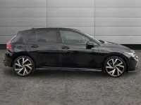 Usado VW Golf VIII R-line 130 HP (95 kW) 2022 Preto Citadino