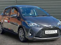 Begagnad Toyota Yaris 72 HK (52 kW) 2020 Grå Halvkombi