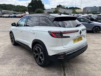 Used Renault Austral Iconic Esprit Alpine 200 HP (147 kW) 2024 White/black  SUV