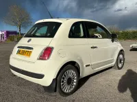 Begagnad Fiat 500 Lounge 69 HK (50 kW) 2009 Vit Cab