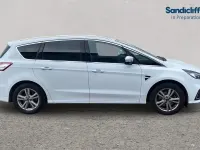 Used Ford S-MAX Titanium 190 HP (139 kW) 2022 White MPV