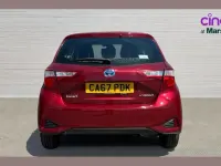 Used Toyota Yaris 100 HP (73 kW) 2018 Red Hatchback