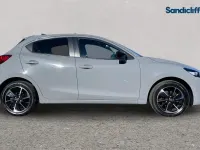 Usado Mazda 2 Homura-Aka 90 HP (66 kW) 2023 Cinzento Citadino