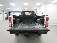 Second-hand Isuzu D-Max 162 CP (119 kW) 2023 Alb Pickup