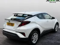 Used Toyota C-HR 140 HP (102 kW) 2026 White SUV