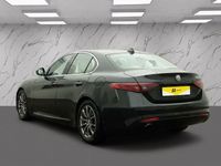 Used Alfa Romeo Giulia Saloon Super 200 HP (147 kW) 2017 Black Sedan