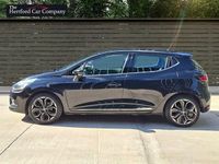 Used Renault Clio IV Signature 90 HP (66 kW) 2017 Black Hatchback