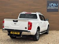 Used Nissan Navara Tekna 190 HP (139 kW) 2018 White Pickup