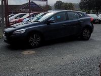 Used Volvo V40 Momentum 120 HP (88 kW) 2016 Blue Estate