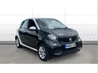 Used Smart ForFour Passion 69 HP (50 kW) 2018 White Hatchback