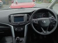 Used Vauxhall Zafira Design Edition 140 HP (102 kW) 2017 Red MPV