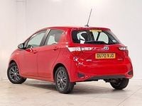 Used Toyota Yaris Hybrid 100 HP (73 kW) 2020 Red Hatchback