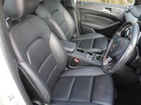 Used Mercedes B180 2017 White MPV